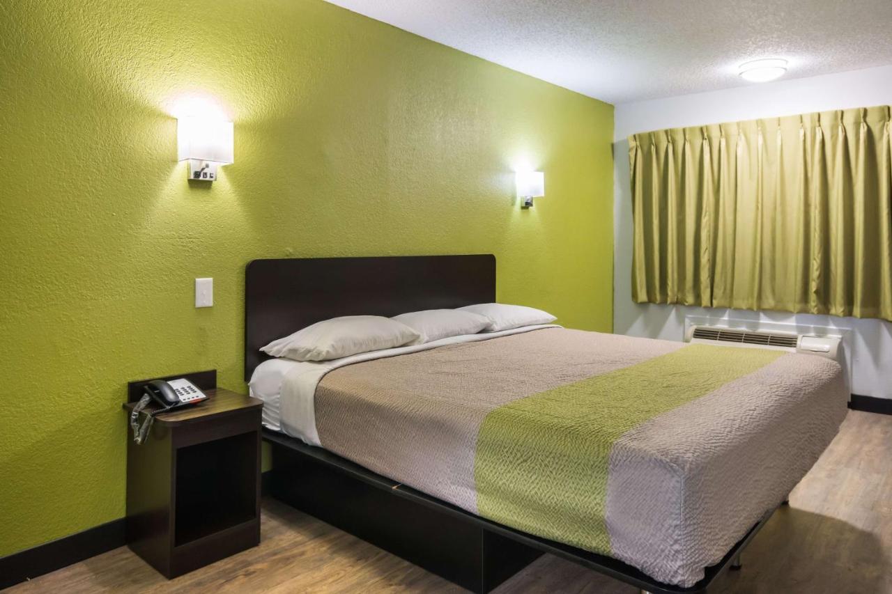 Motel 6 Irving - Loop 12 Bagian luar foto
