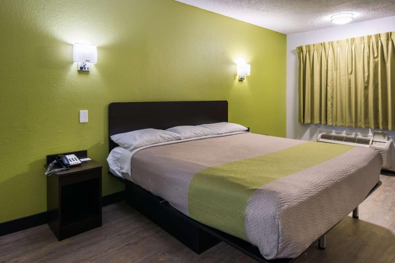 Motel 6 Irving - Loop 12 Bagian luar foto